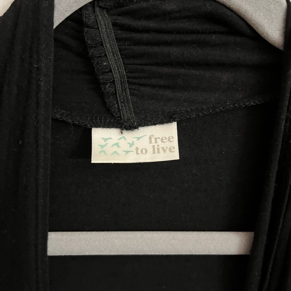 Free to Live Cardigan in Black - Picture 2 of 7